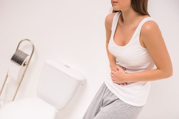 I sintomi della cistite nelle donne sono dolore al basso ventre e minzione frequente